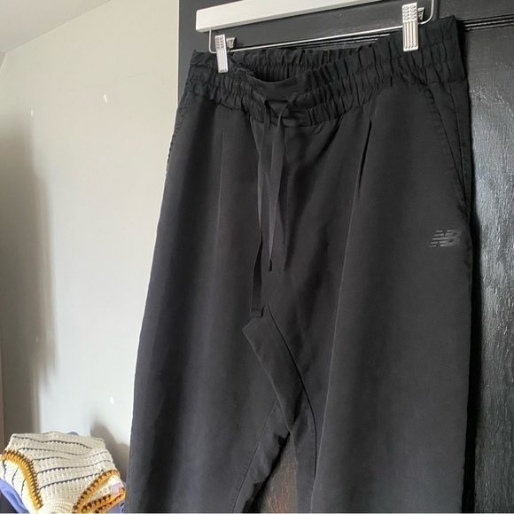 New Balance Black Drawstring Waist Joggers Size Small - Picture 3 of 6